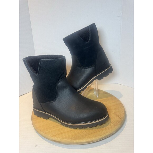 L.L. Bean Women’s Black Rugged Cozy Mid Slip On Suede Ankle Vibram Boot Size 8M - Picture 1 of 9